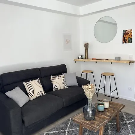 Situe En Plein Coeur Du Centre-ville Lägenhet